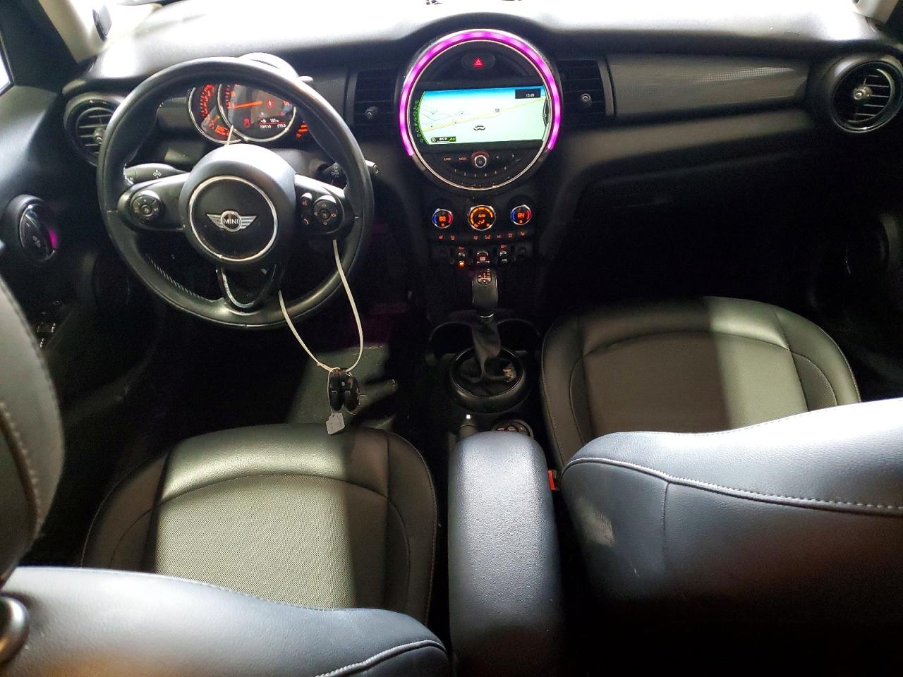 2017 MINI COOPER photo 15