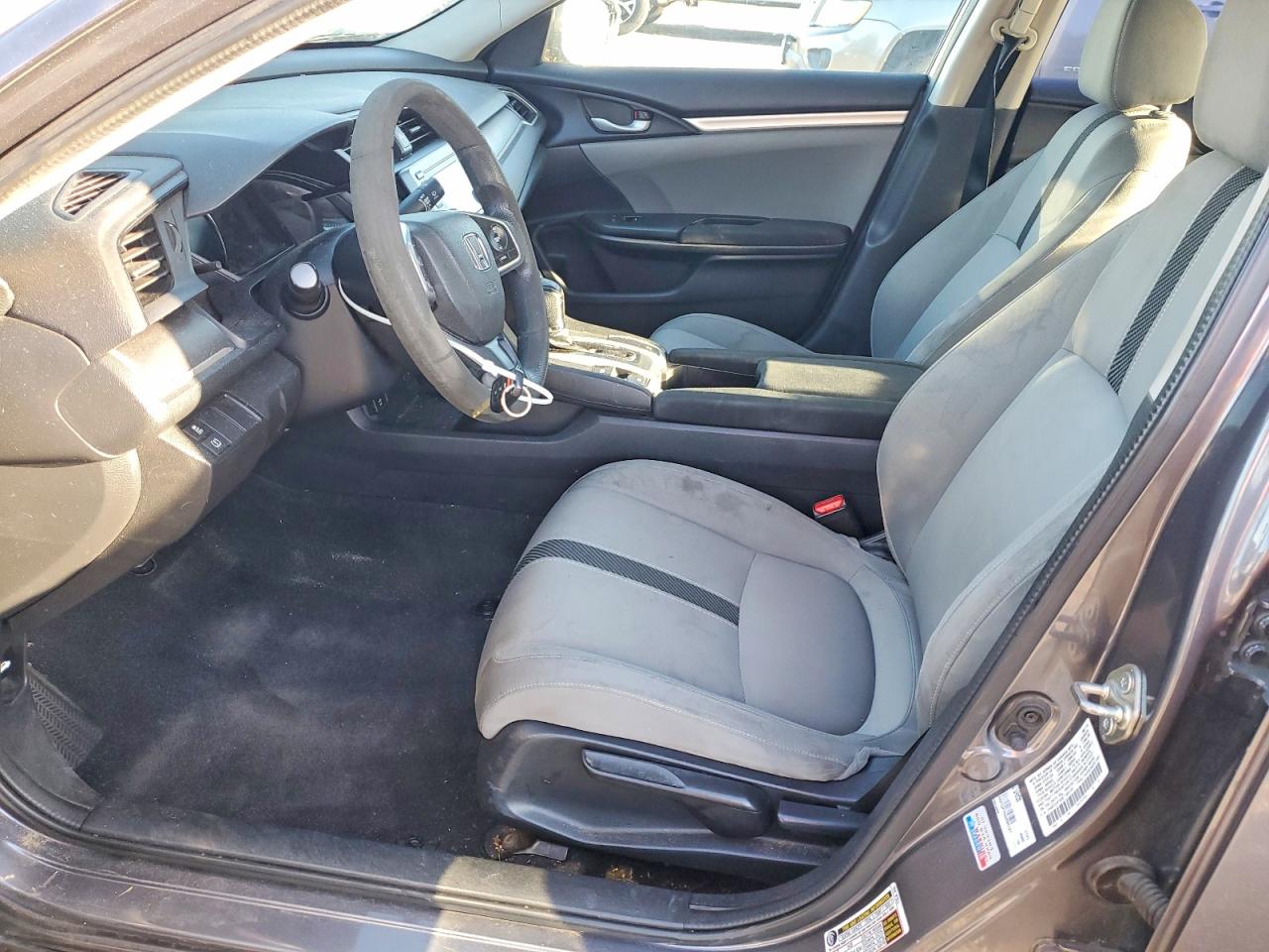 2016 HONDA CIVIC LX photo 13
