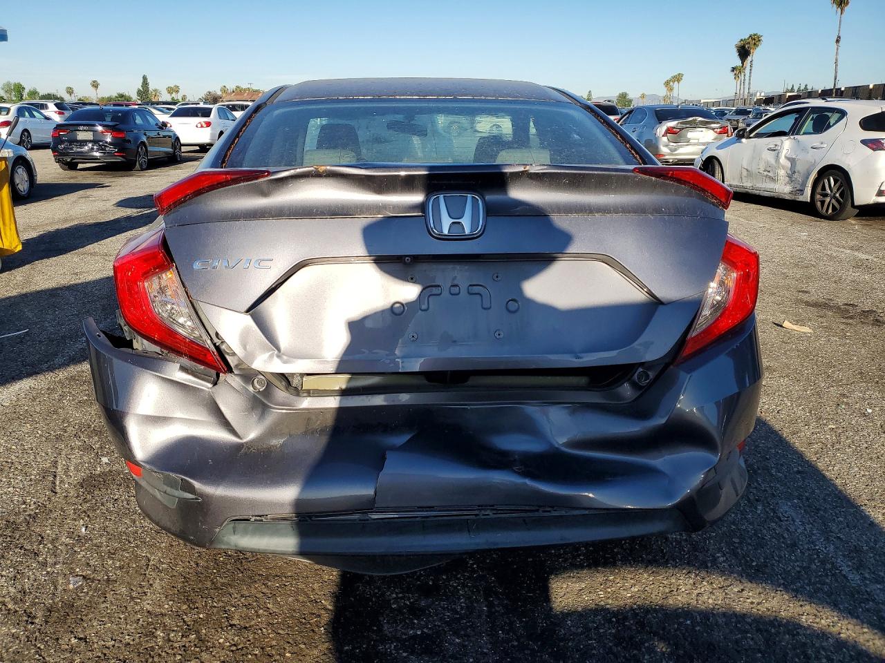 2016 HONDA CIVIC LX photo 11