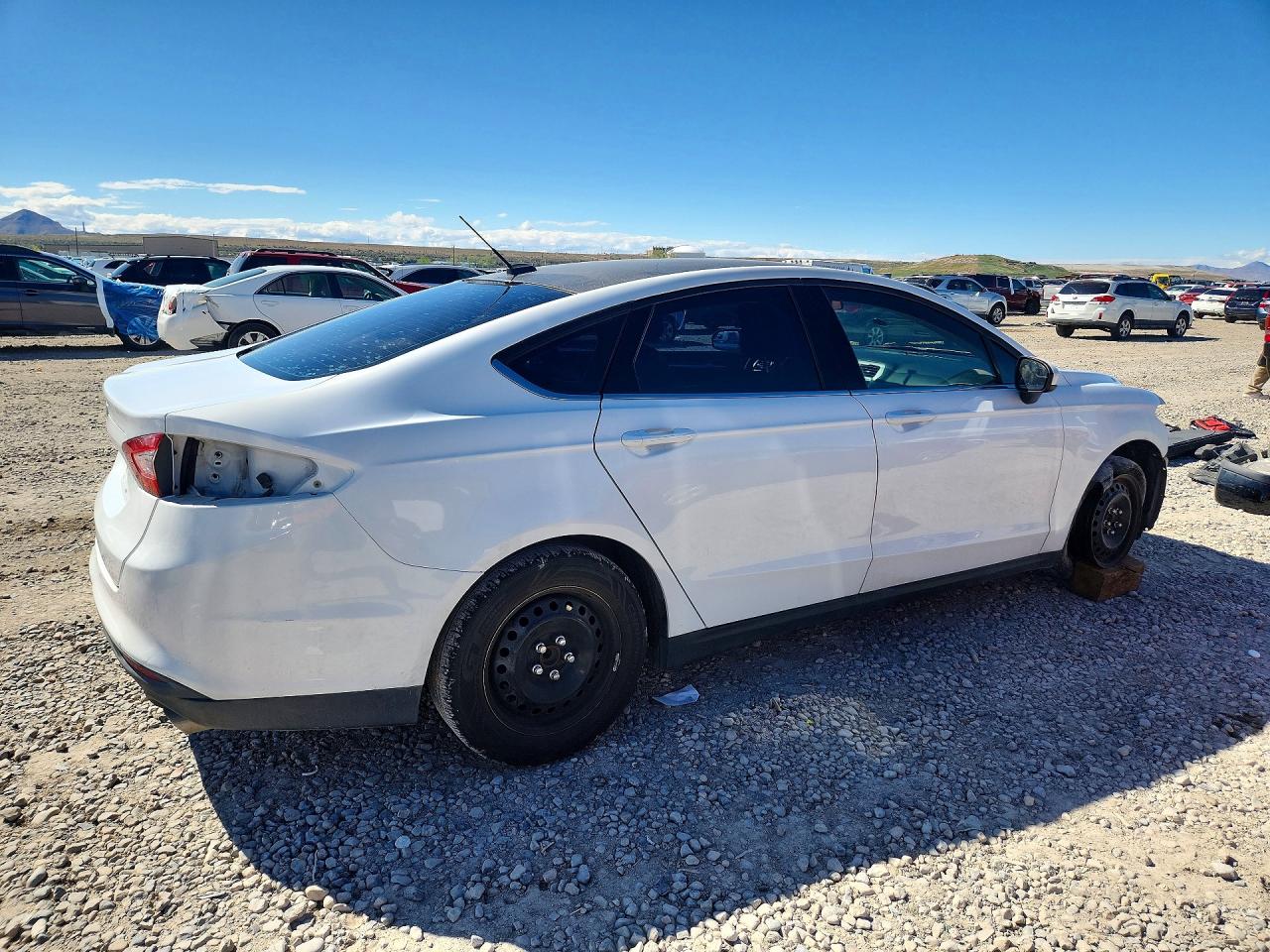 2013 FORD FUSION S photo 5