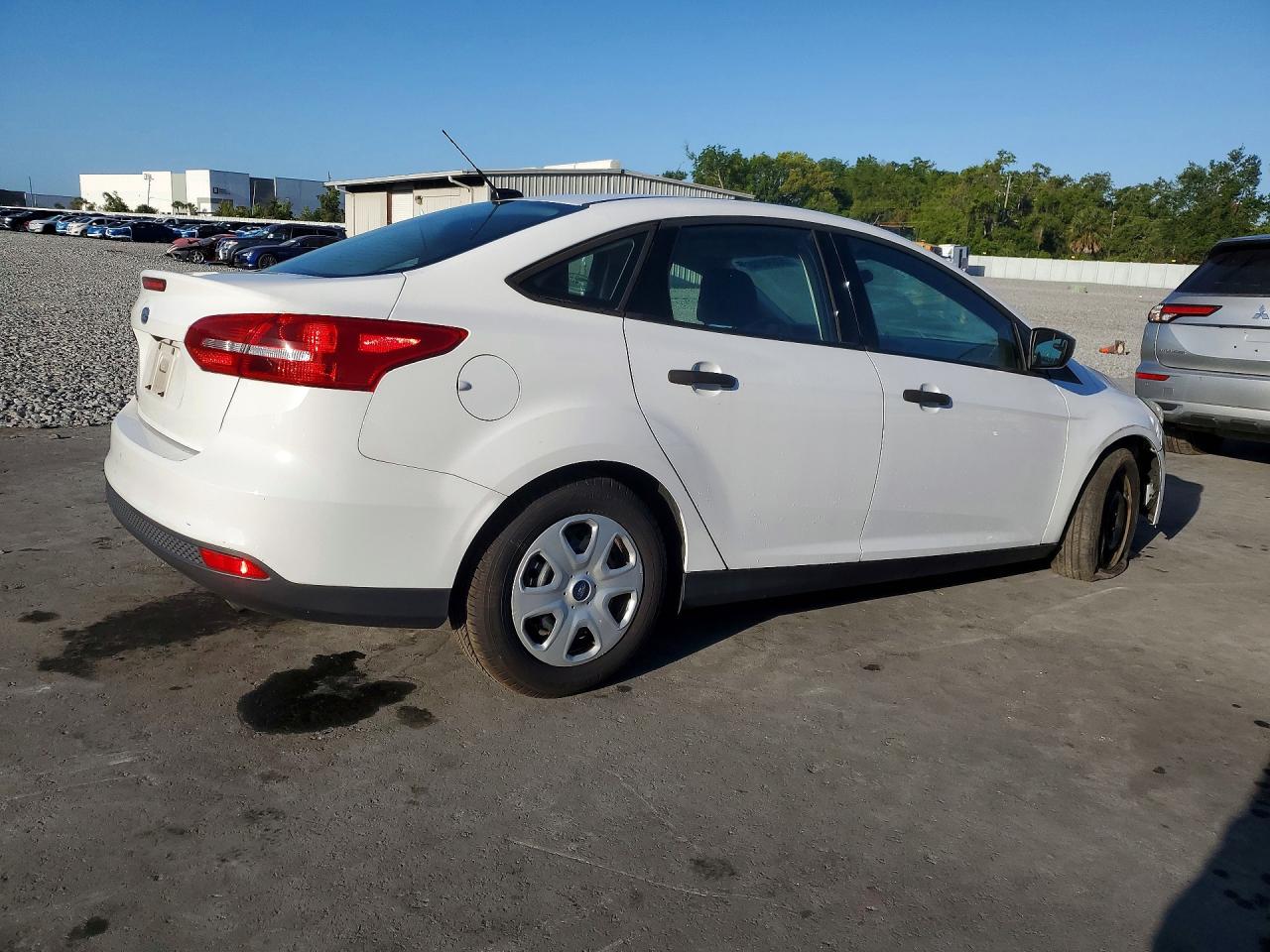 2017 FORD FOCUS S photo 3