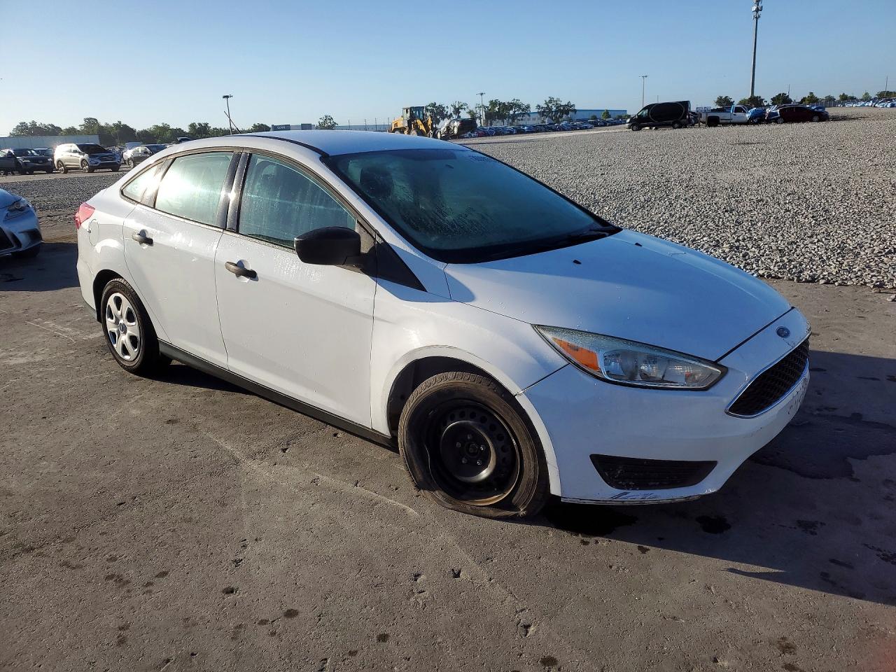 2017 FORD FOCUS S photo 4