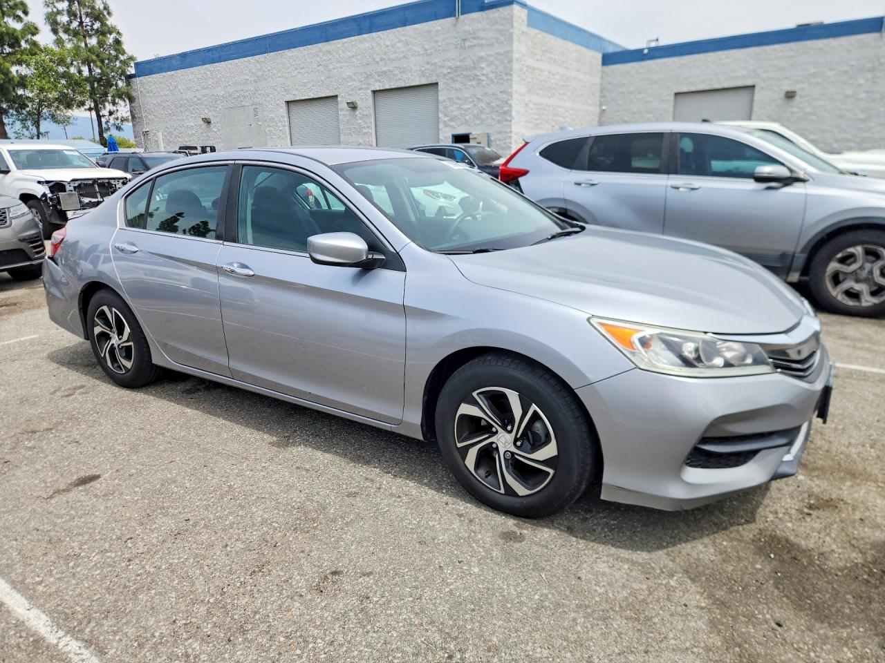 2017 HONDA ACCORD LX photo 7