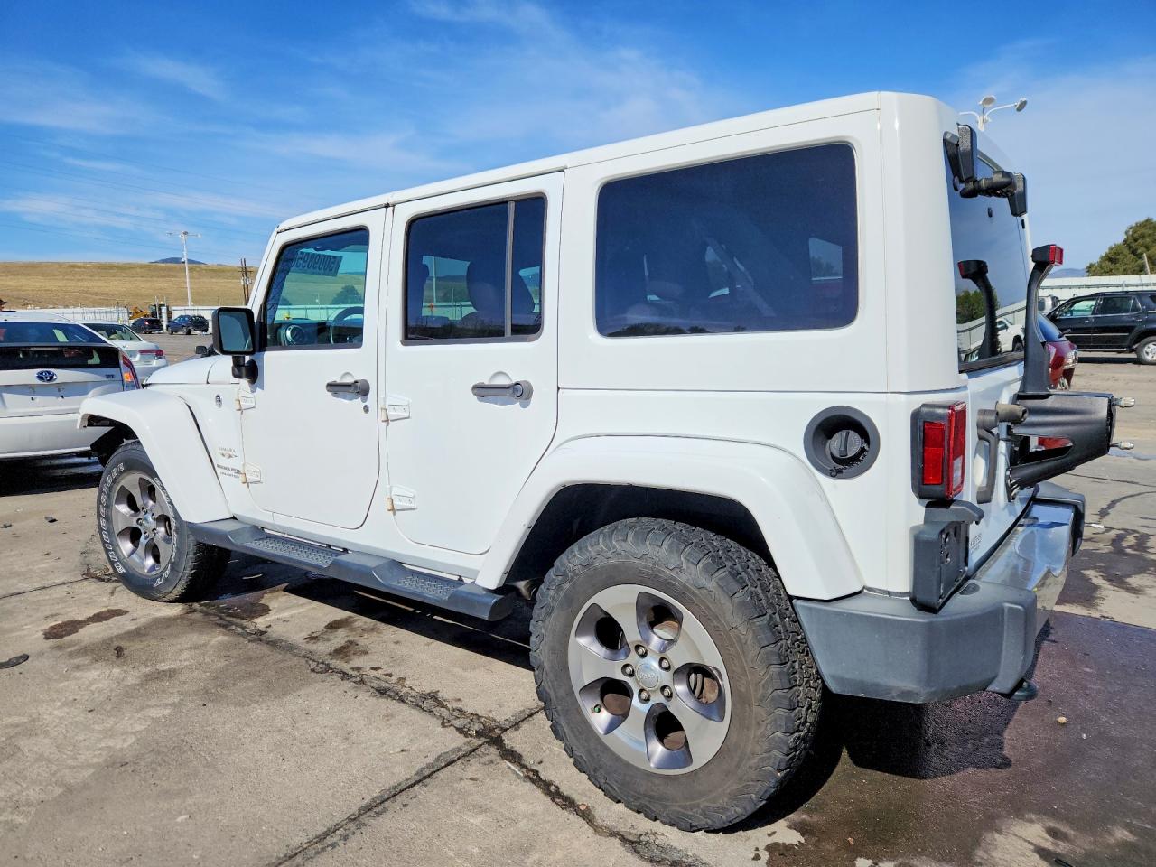 2018 JEEP WRANGLER UNLIMITED SAHARA photo 2