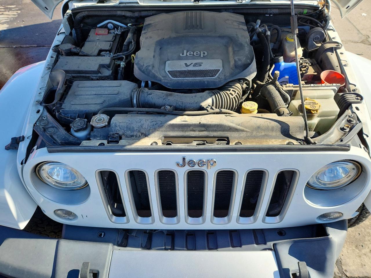 2018 JEEP WRANGLER UNLIMITED SAHARA photo 12