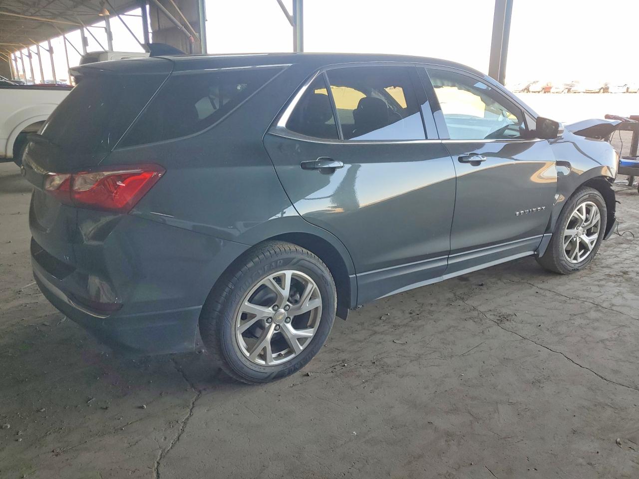2018 CHEVROLET EQUINOX LT photo 3