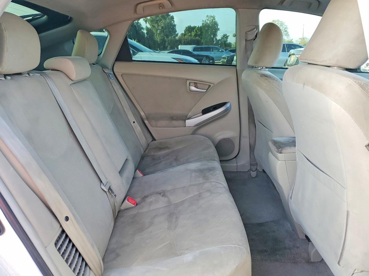 2011 TOYOTA PRIUS TWO photo 28