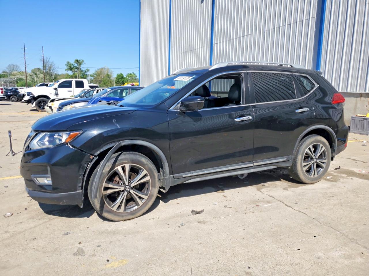 2017 NISSAN ROGUE