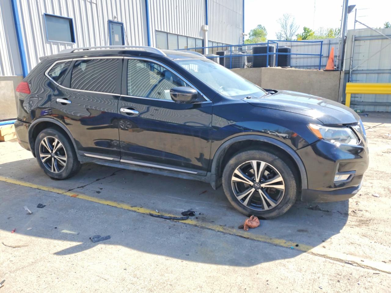 2017 NISSAN ROGUE SL photo 7