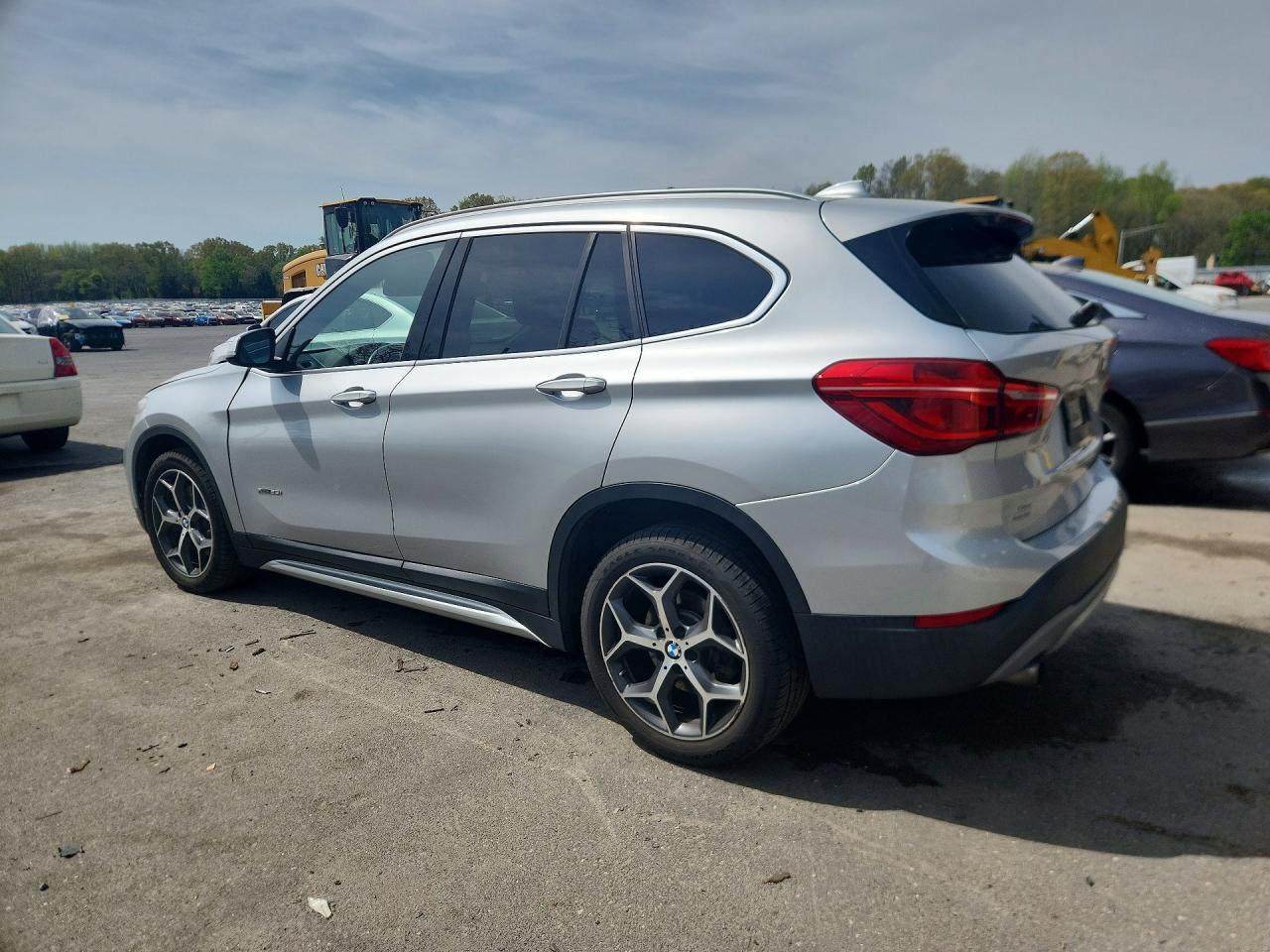 2016 BMW X1 XDRIVE28I photo 4
