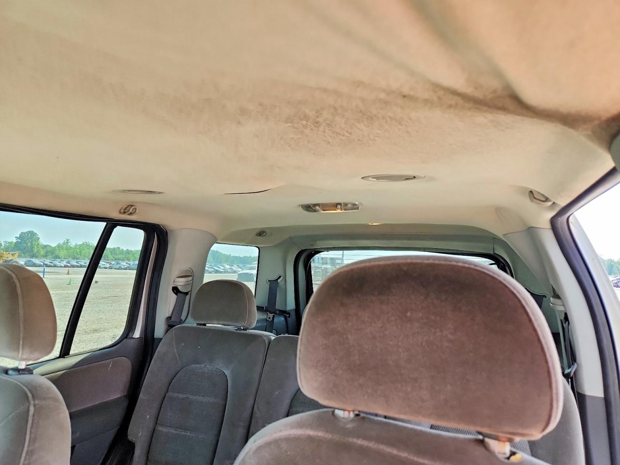 2005 FORD EXPLORER XLT photo 28