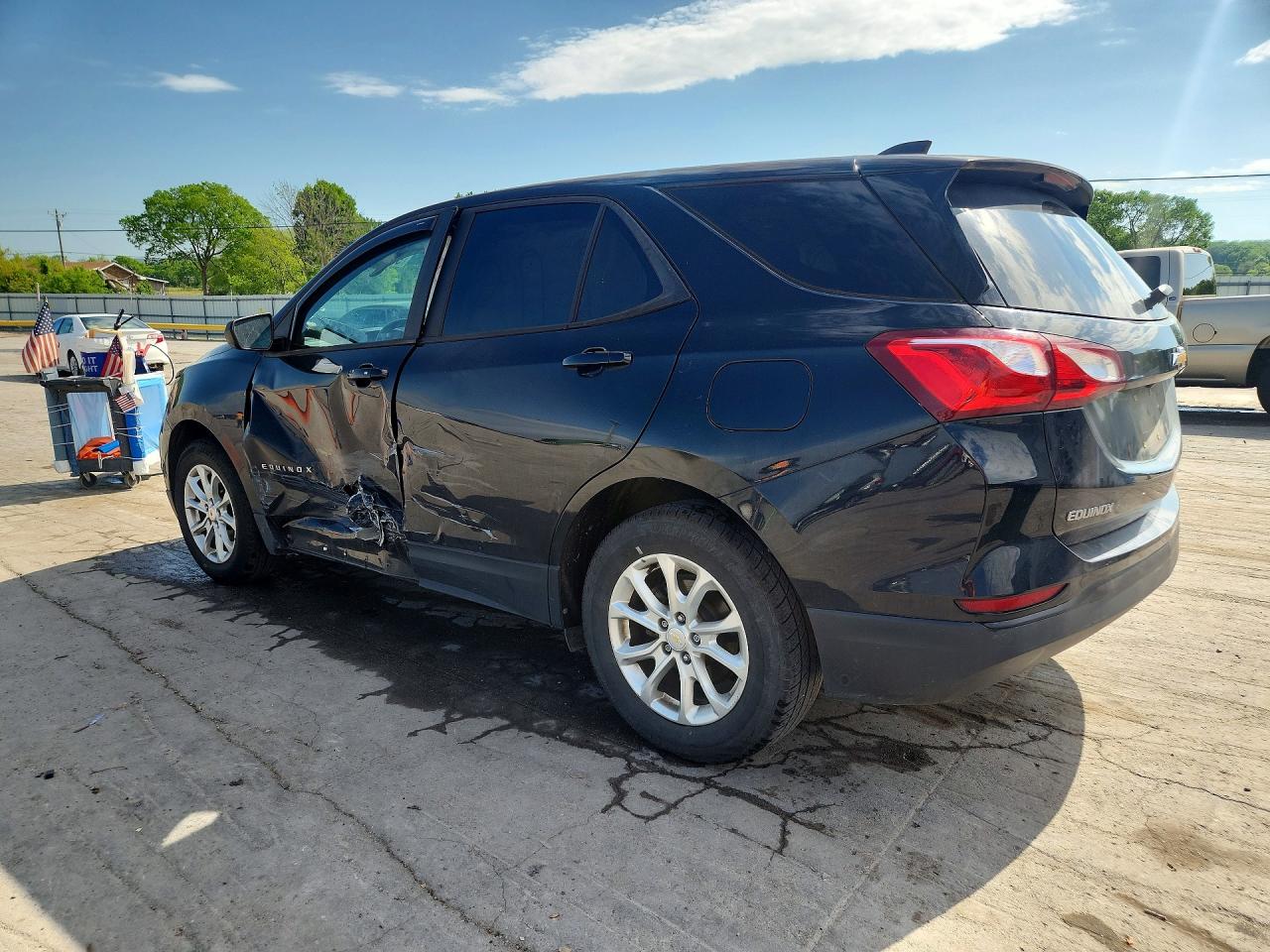 2020 CHEVROLET EQUINOX LS photo 3