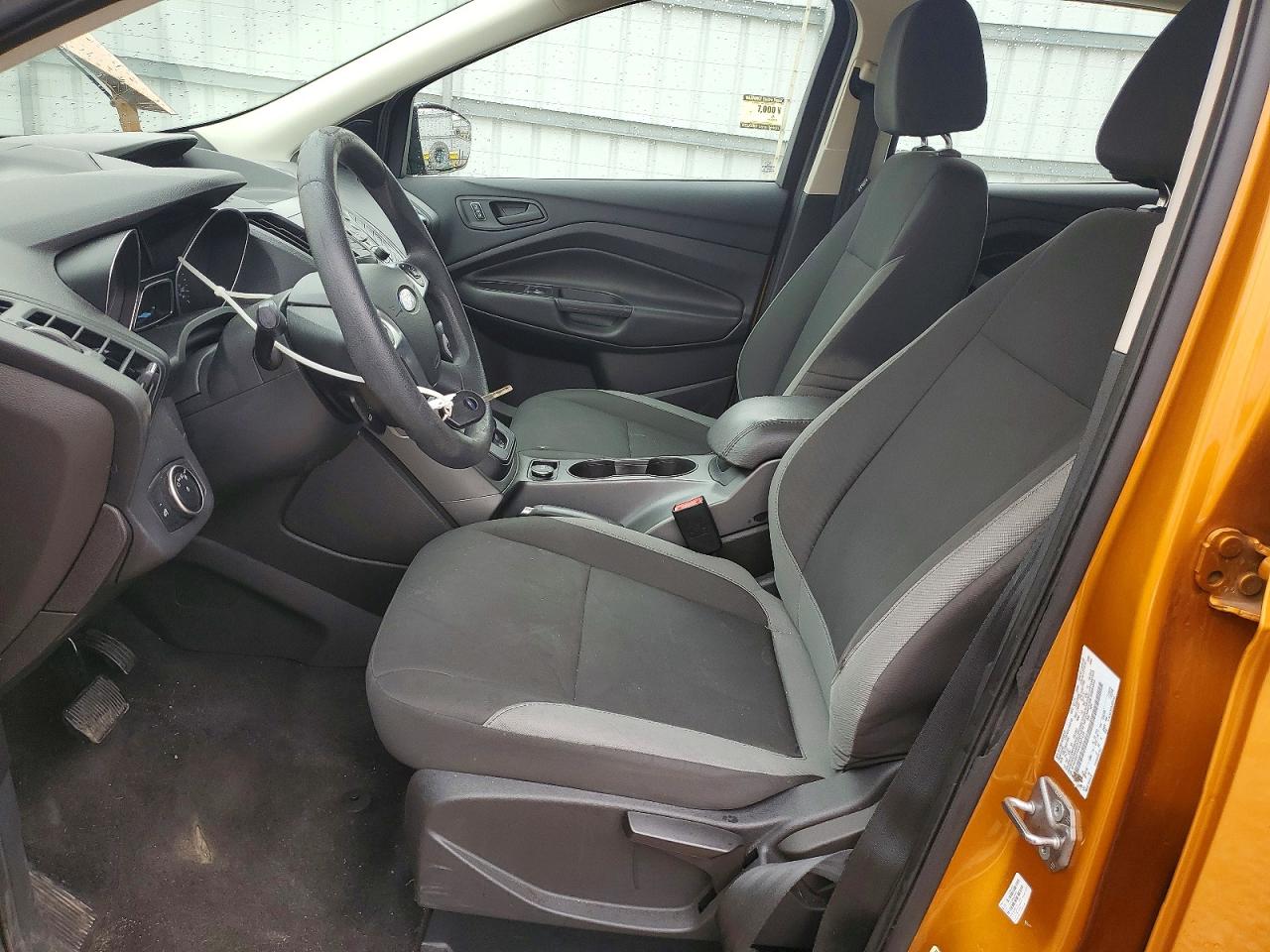 2016 FORD ESCAPE S photo 19