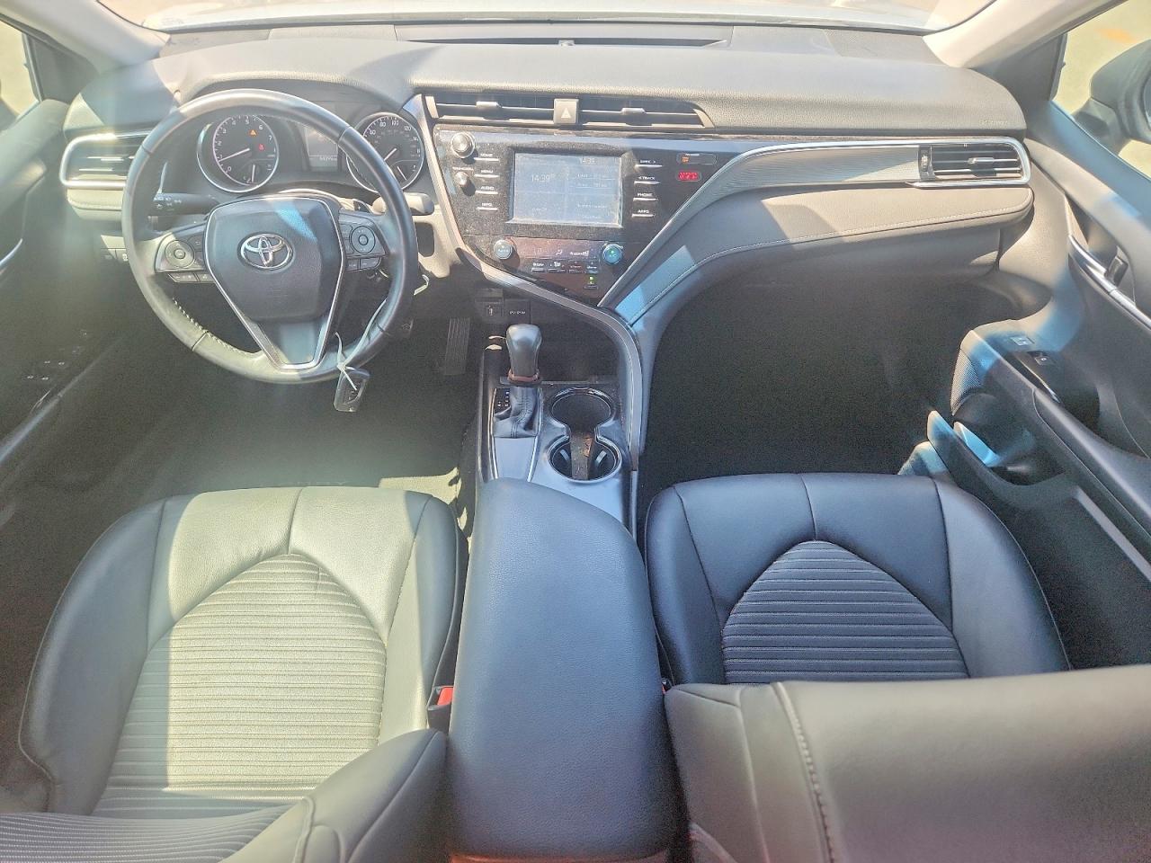 2018 TOYOTA CAMRY L photo 15