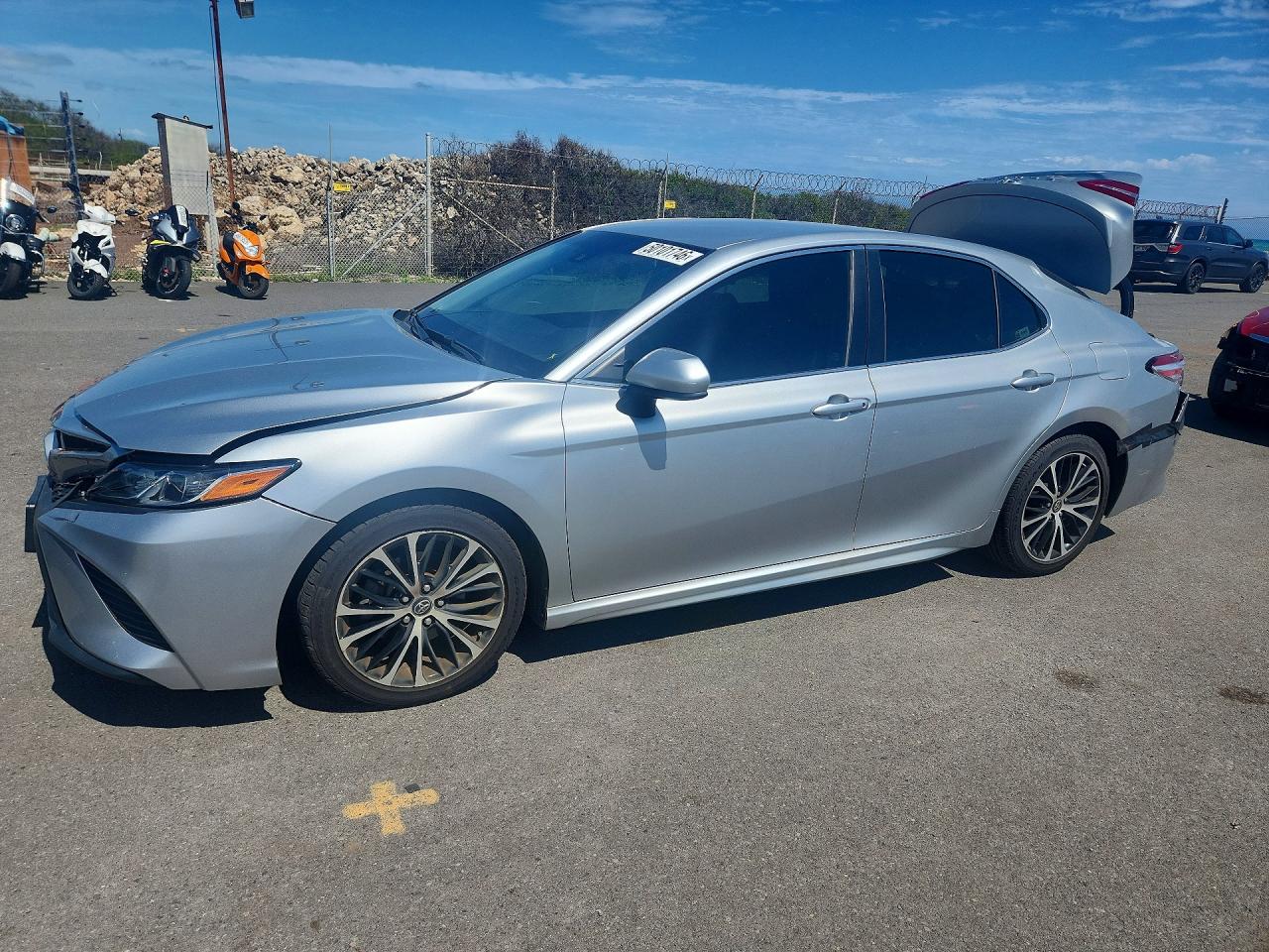 2018 TOYOTA CAMRY