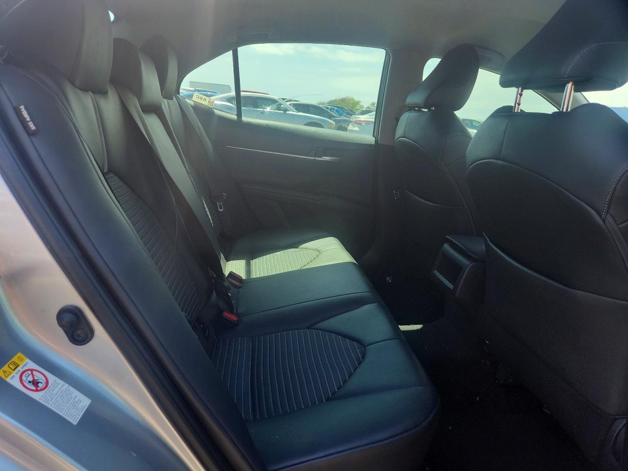 2018 TOYOTA CAMRY L photo 19