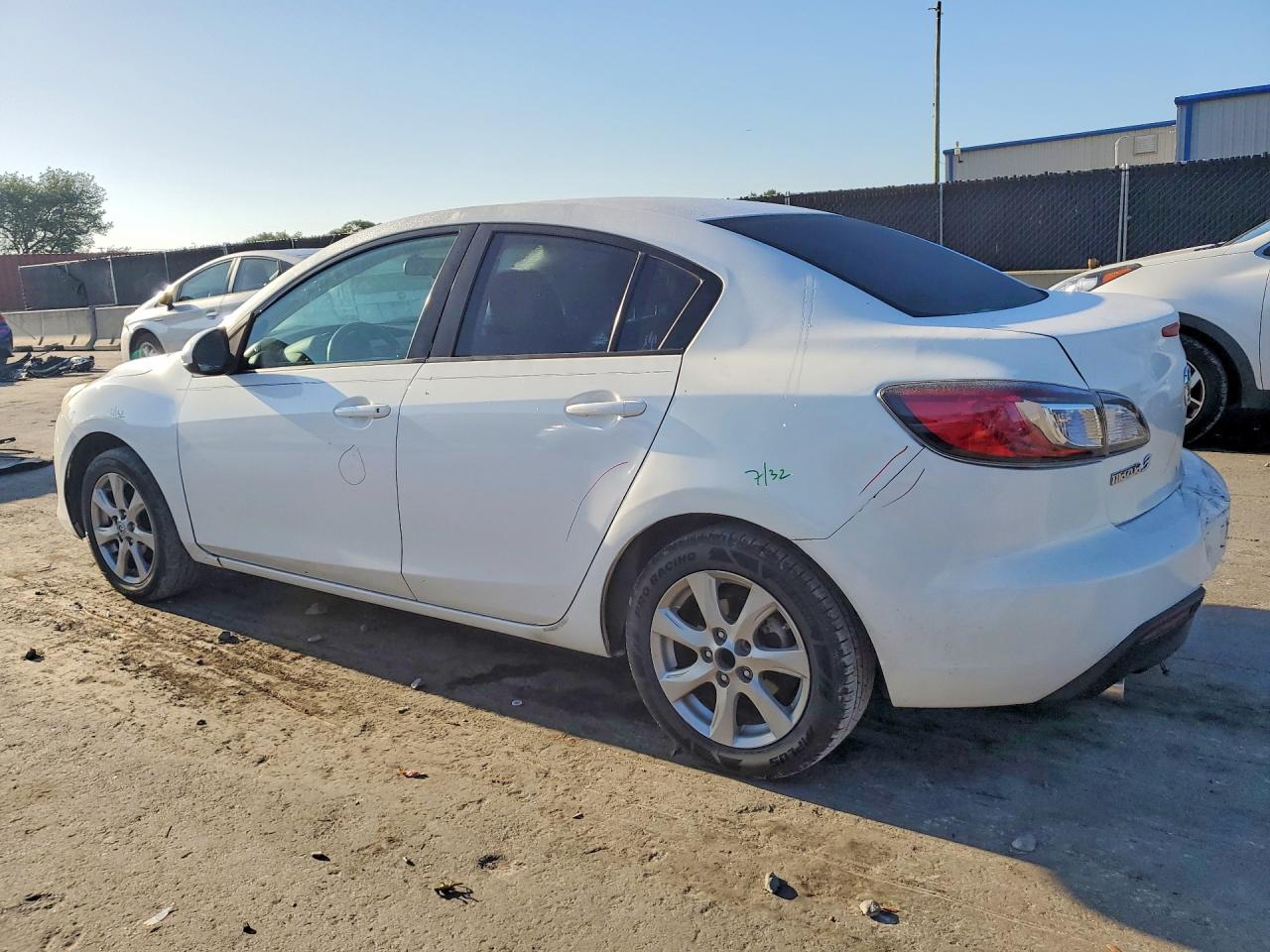 2010 MAZDA 3 I photo 3