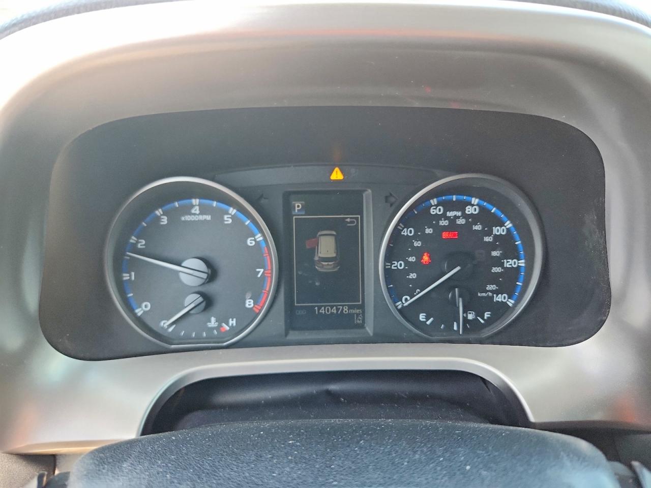 2018 TOYOTA RAV4 LE photo 25