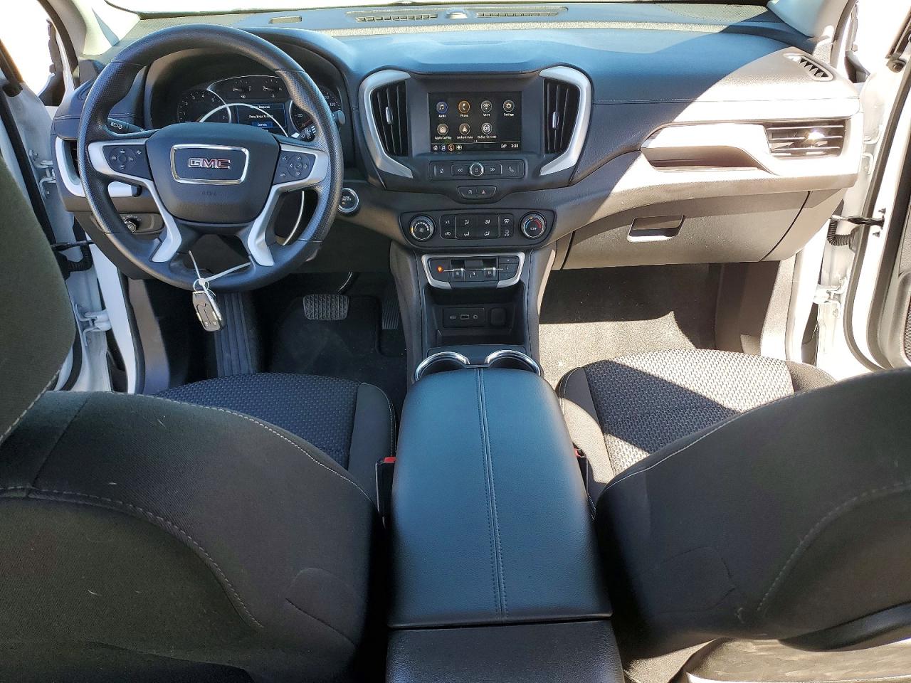 2024 GMC TERRAIN SLE photo 15