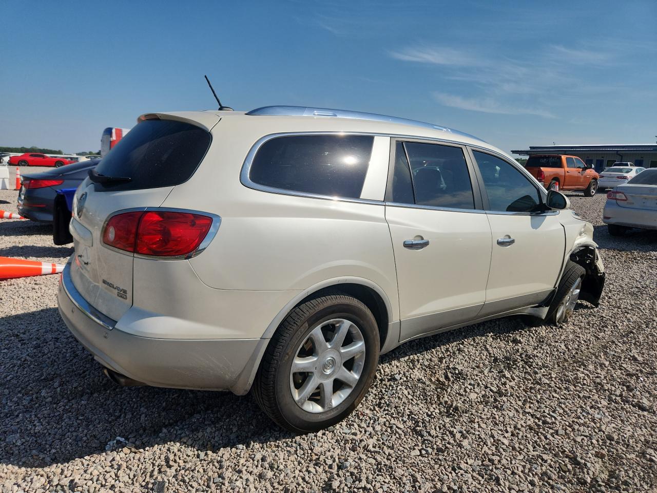 2010 BUICK ENCLAVE CXL photo 3