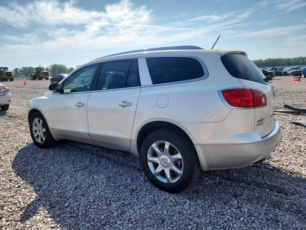 2010 BUICK ENCLAVE CXL photo 2