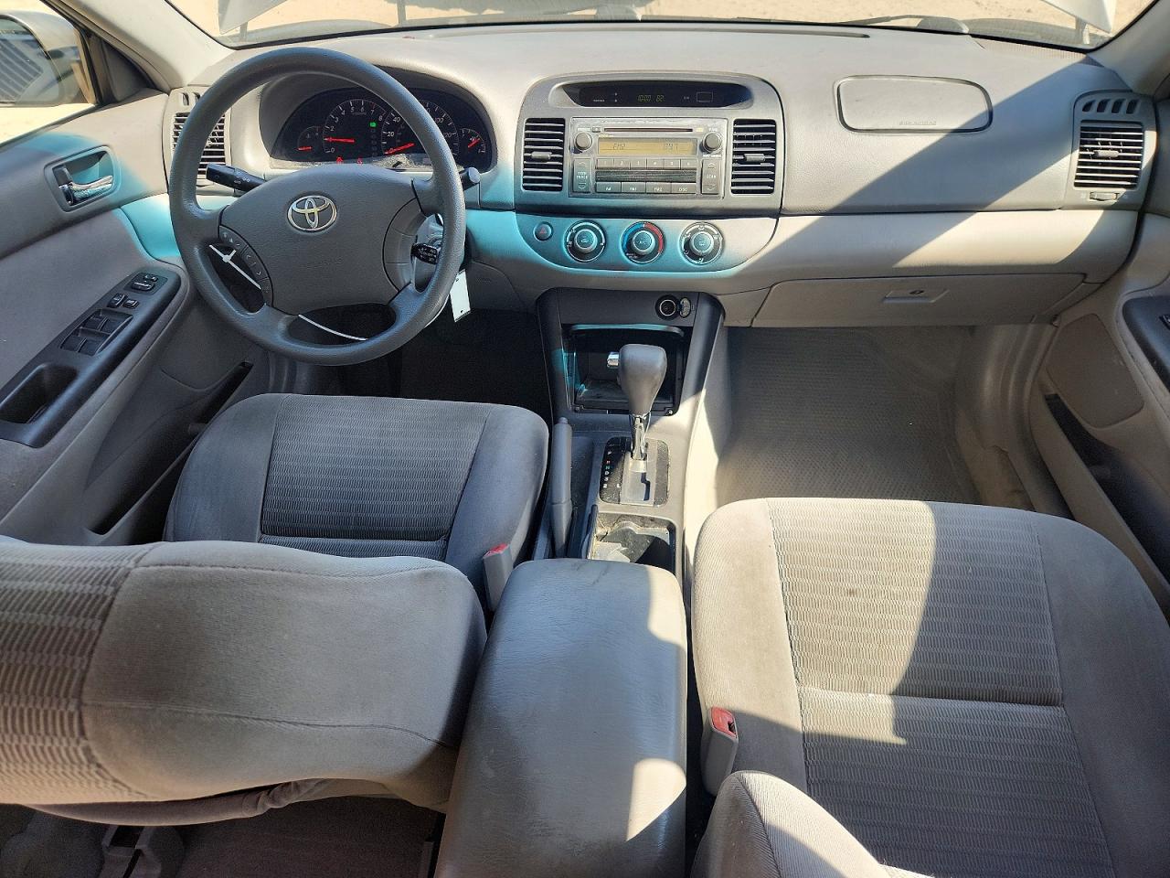 2005 TOYOTA CAMRY LE photo 15