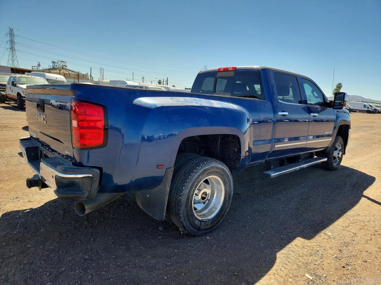 2015 GMC SIERRA K3500 SLT photo 5