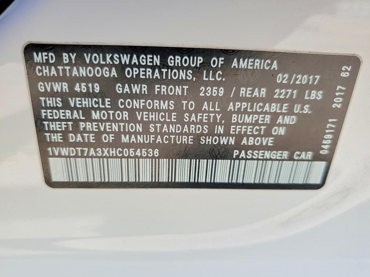 2017 VOLKSWAGEN PASSAT R-LINE photo 25