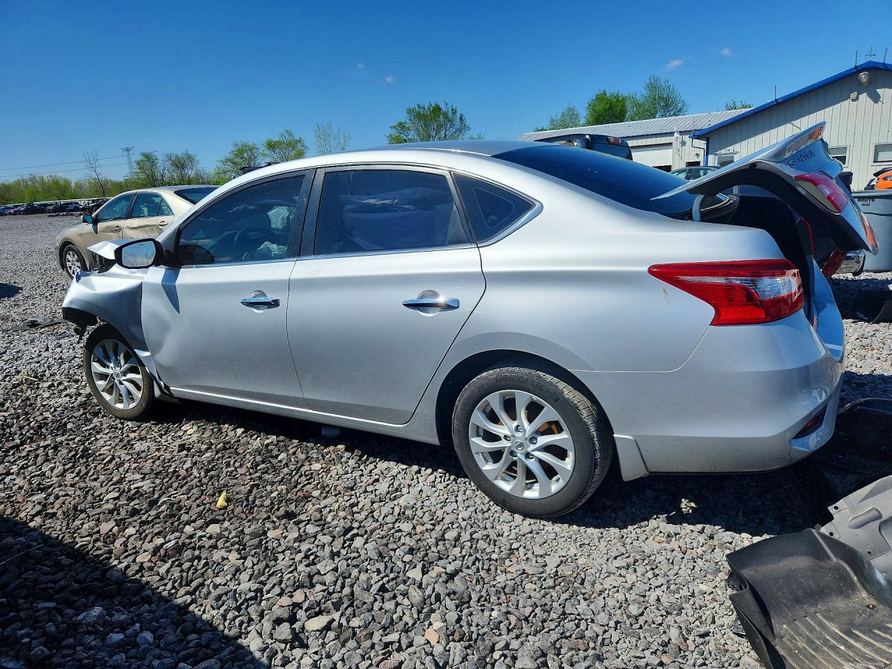 2017 NISSAN SENTRA S photo 2