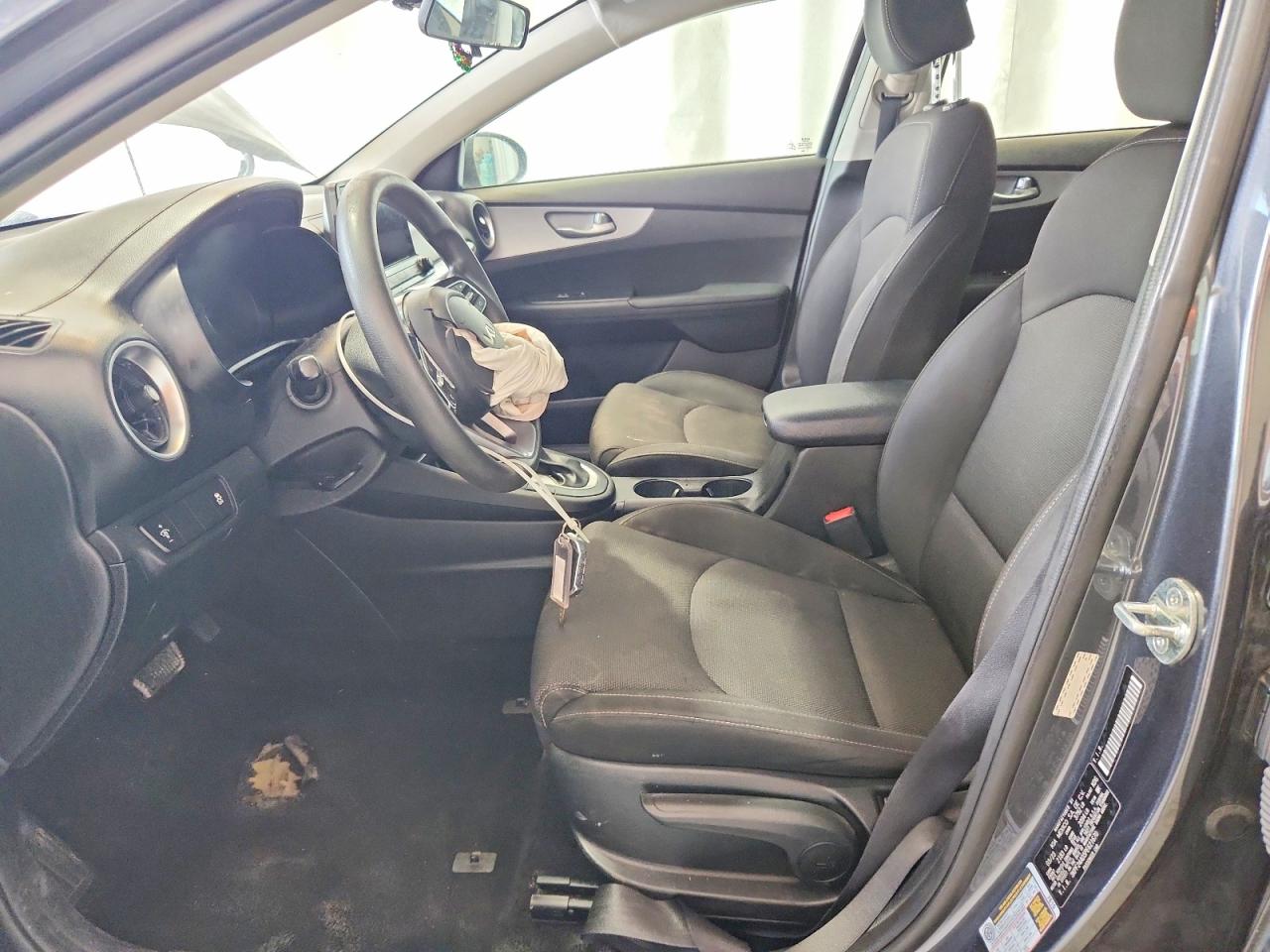 2023 KIA FORTE LXS photo 19