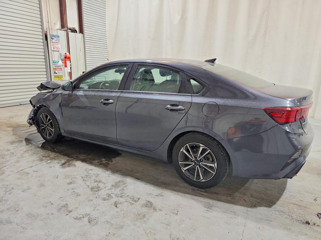 2023 KIA FORTE LXS photo 4