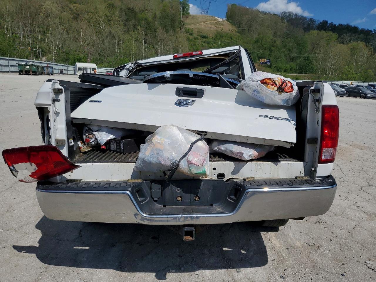 2019 RAM 1500 CLASSIC SLT photo 11