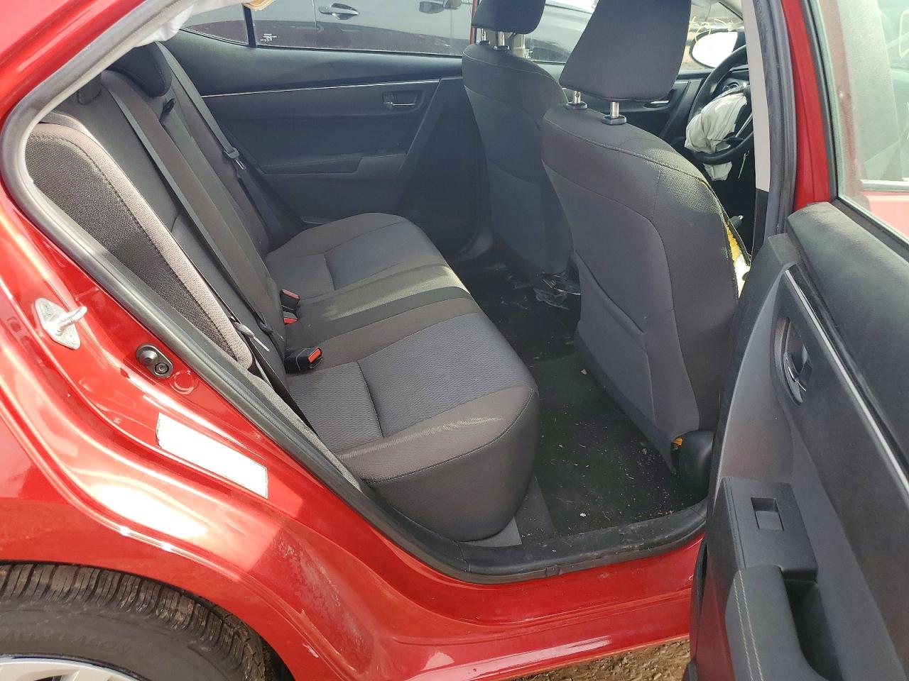 2017 TOYOTA COROLLA LE photo 10