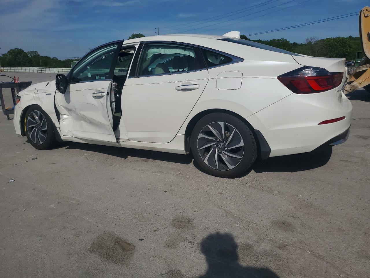 2019 HONDA INSIGHT TOURING photo 2