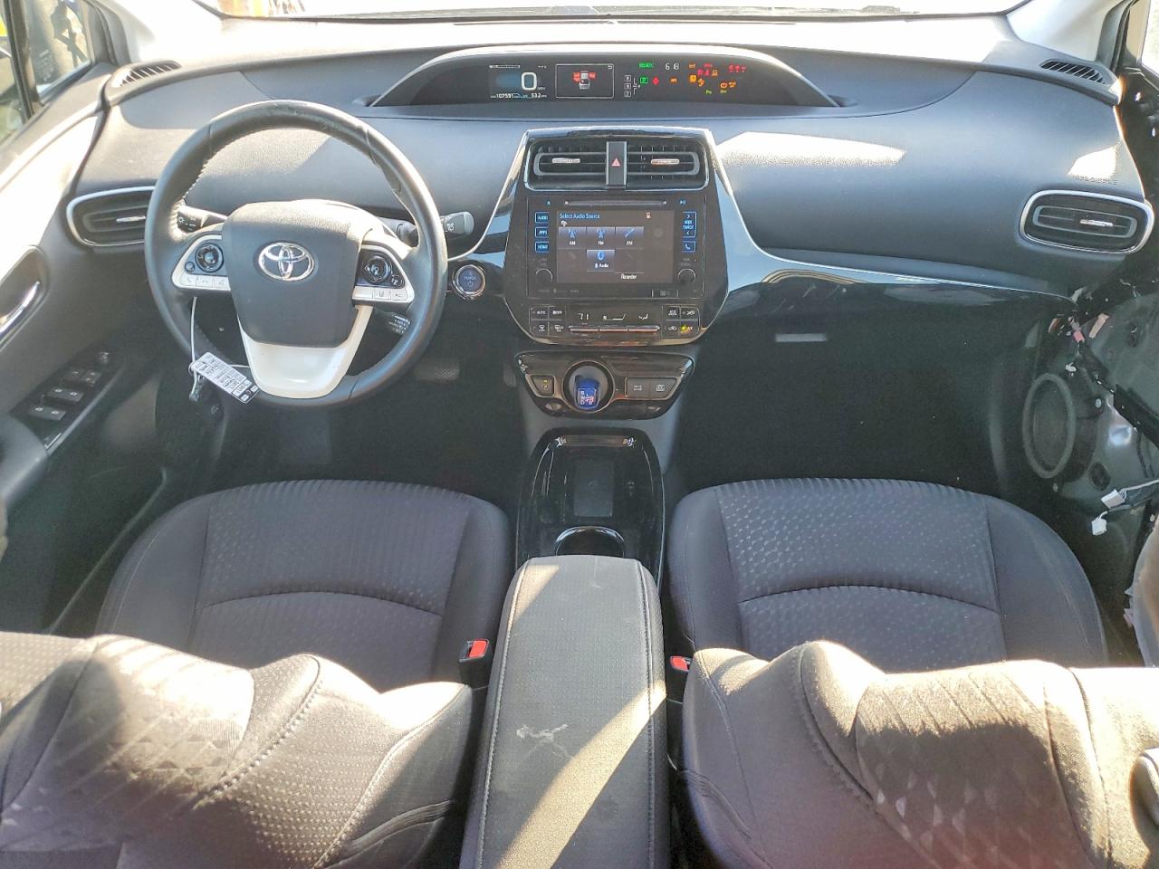 2017 TOYOTA PRIUS THREE photo 15