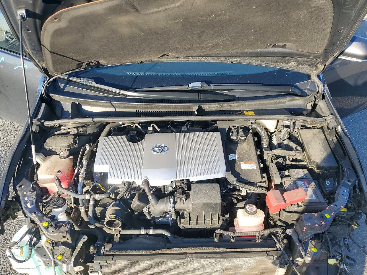 2017 TOYOTA PRIUS THREE photo 21