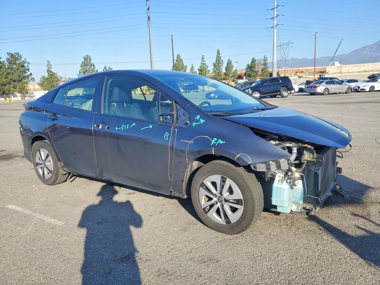 2017 TOYOTA PRIUS THREE photo 7