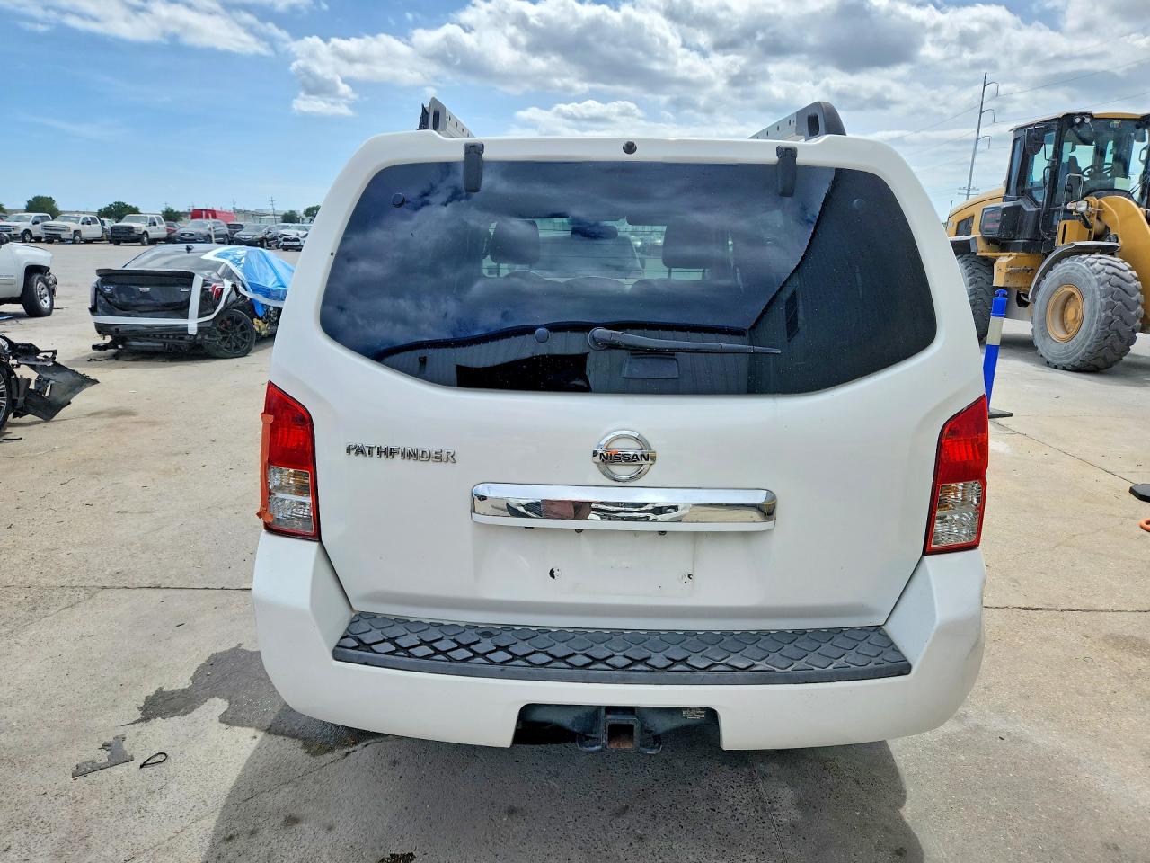 2011 NISSAN PATHFINDER S photo 16