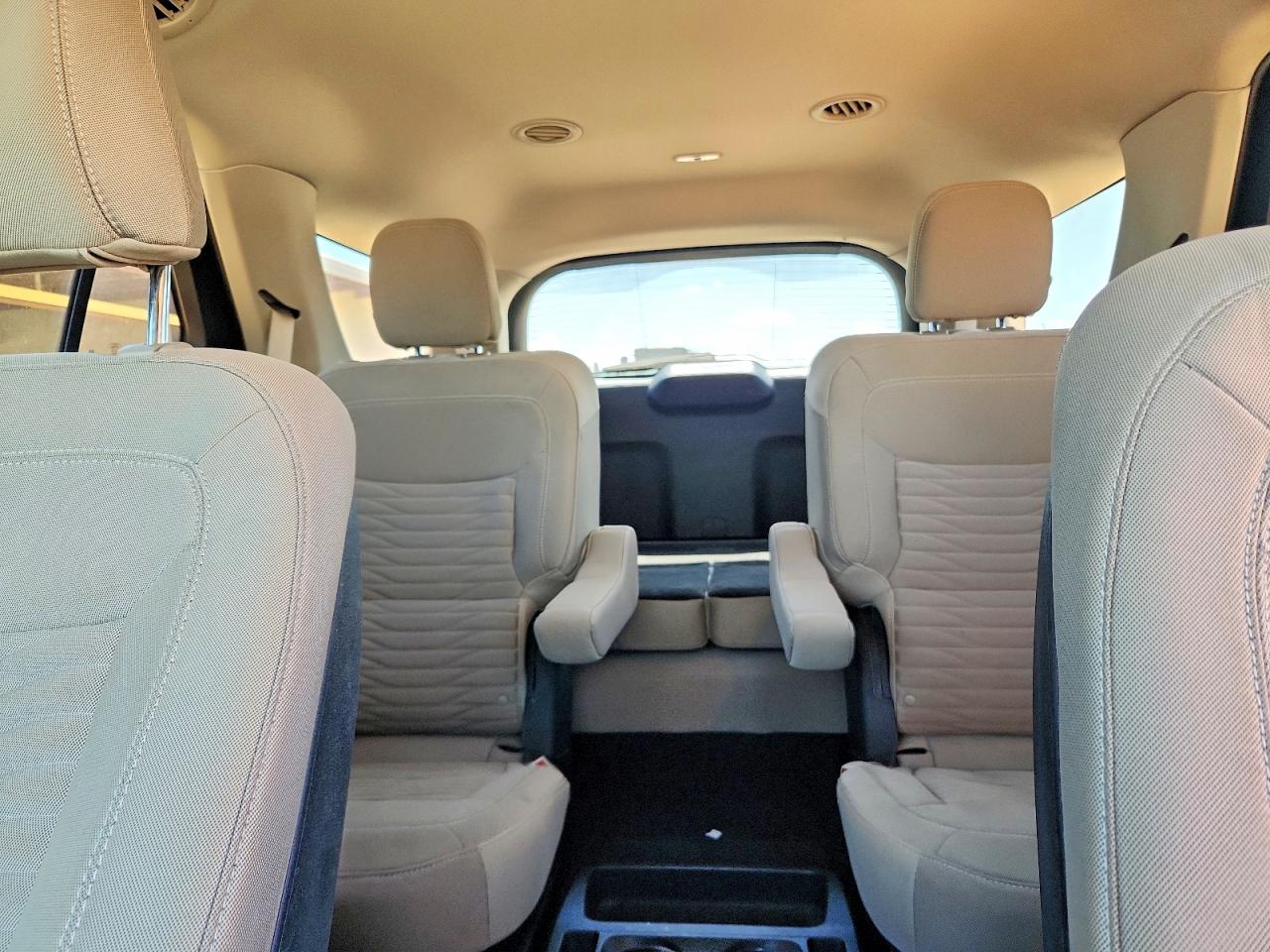 2020 FORD EXPLORER XLT photo 19