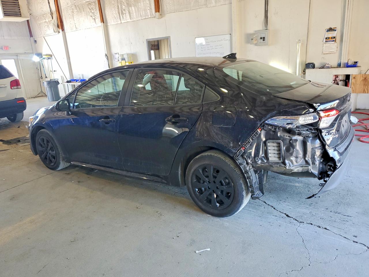 2024 TOYOTA COROLLA LE photo 4