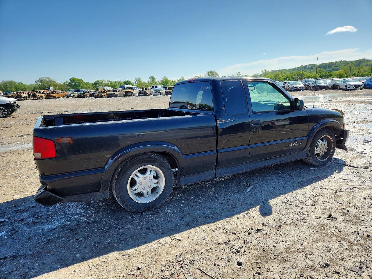 2001 CHEVROLET S TRUCK S10 photo 3