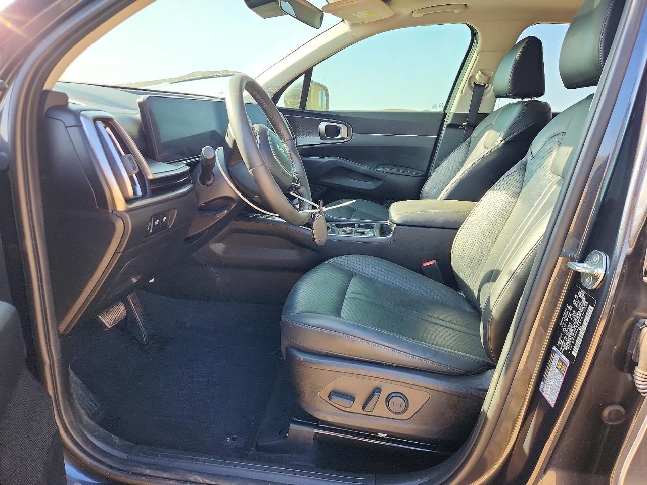 2024 KIA SORENTO EX photo 13