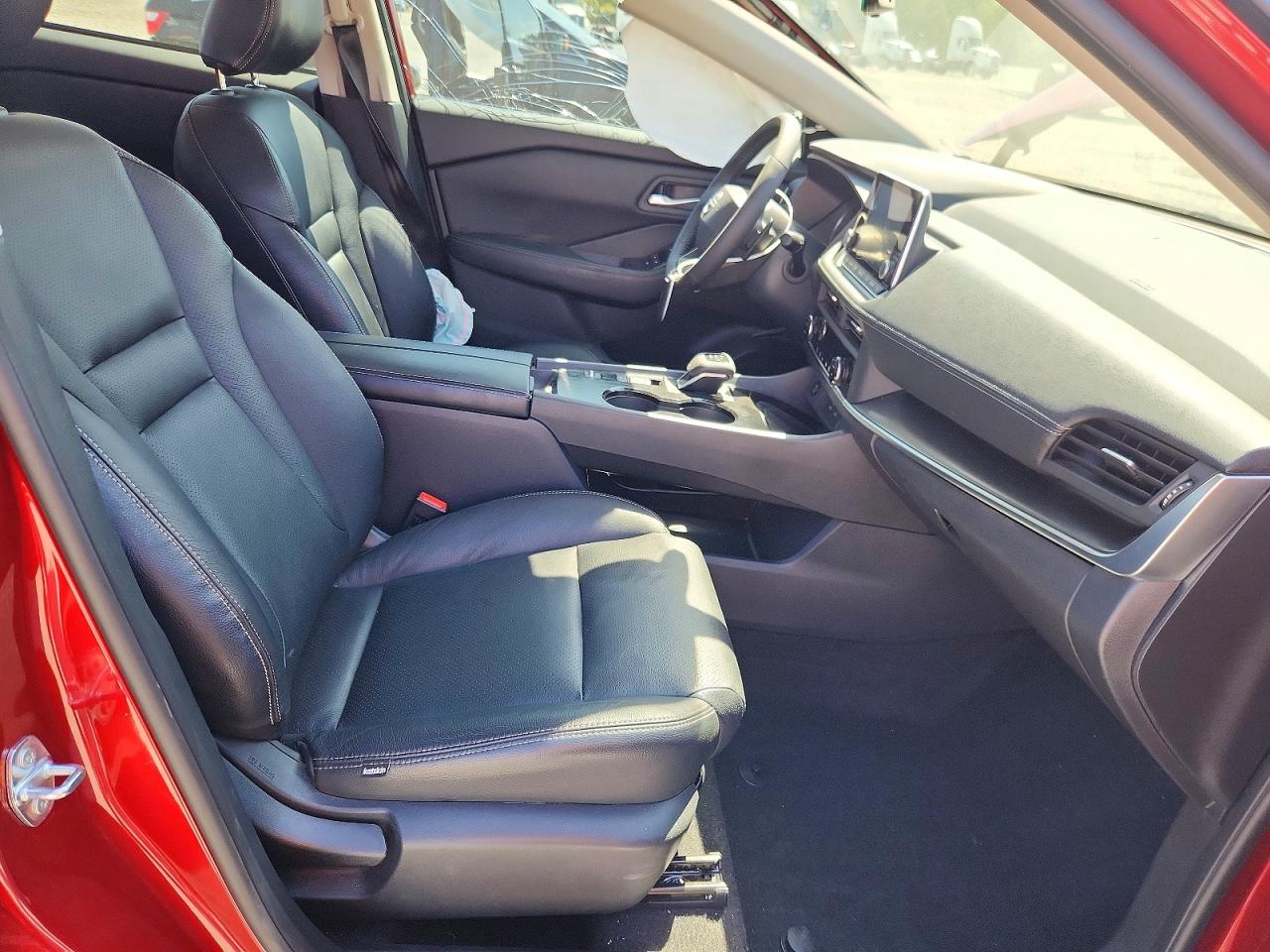 2025 NISSAN ROGUE SV photo 13