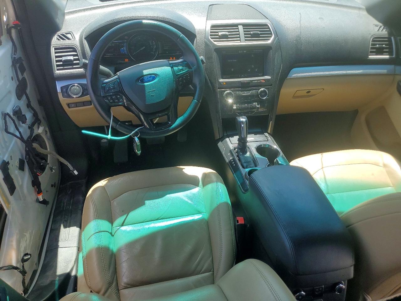 2016 FORD EXPLORER XLT photo 22