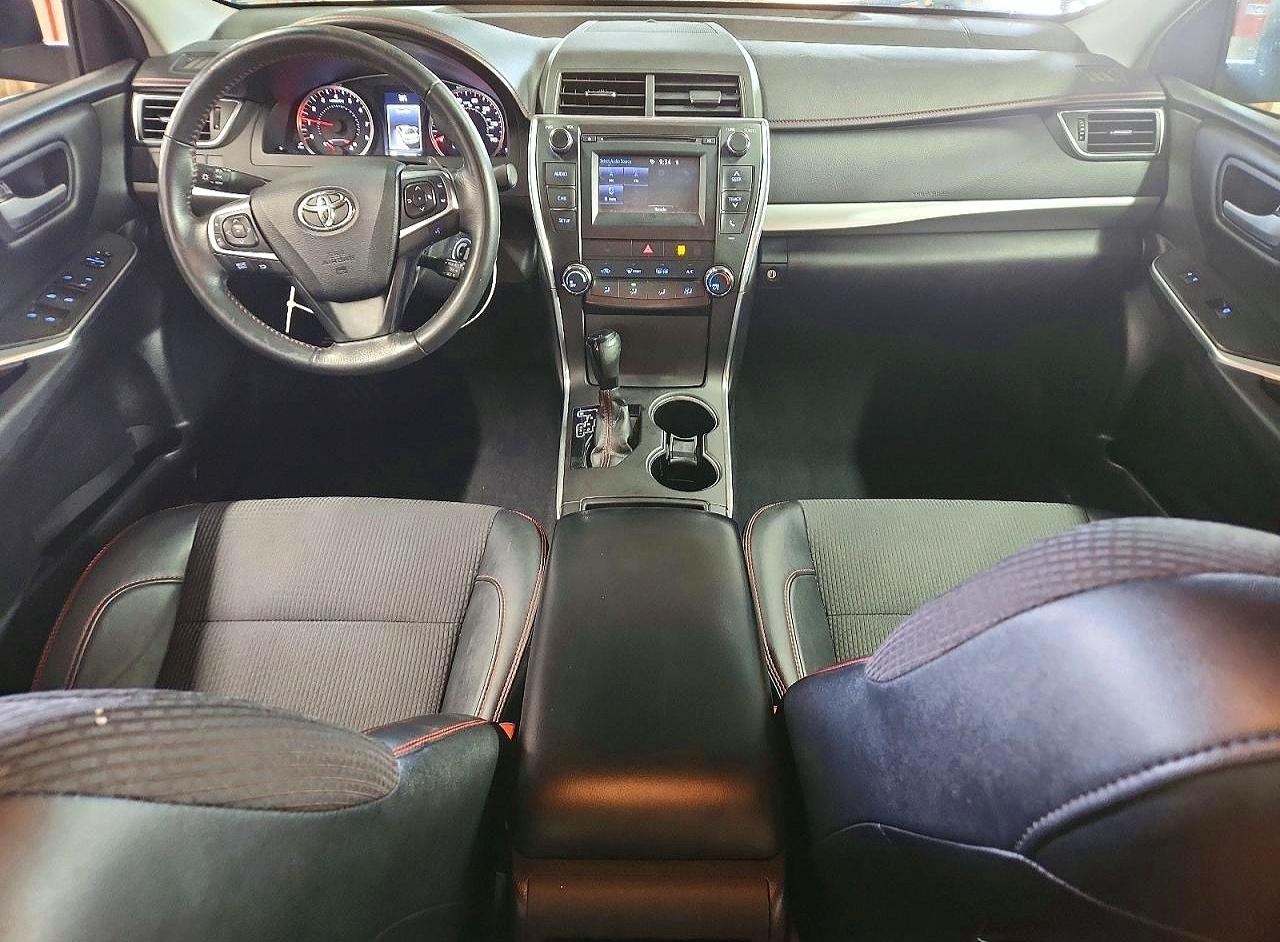 2017 TOYOTA CAMRY SE photo 15
