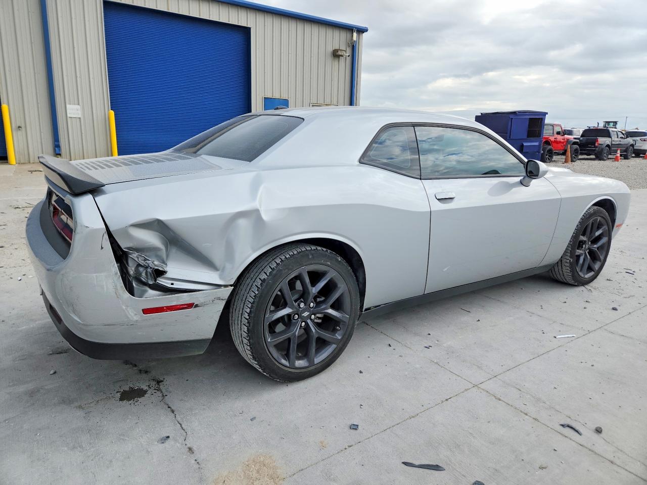 2023 DODGE CHALLENGER SXT photo 7