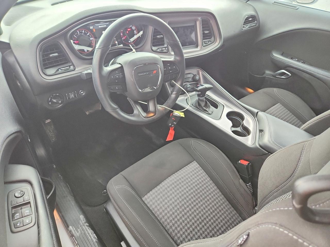 2023 DODGE CHALLENGER SXT photo 22