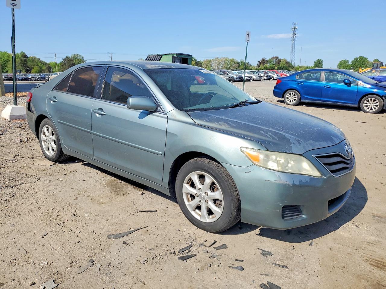 2011 TOYOTA CAMRY LE photo 7