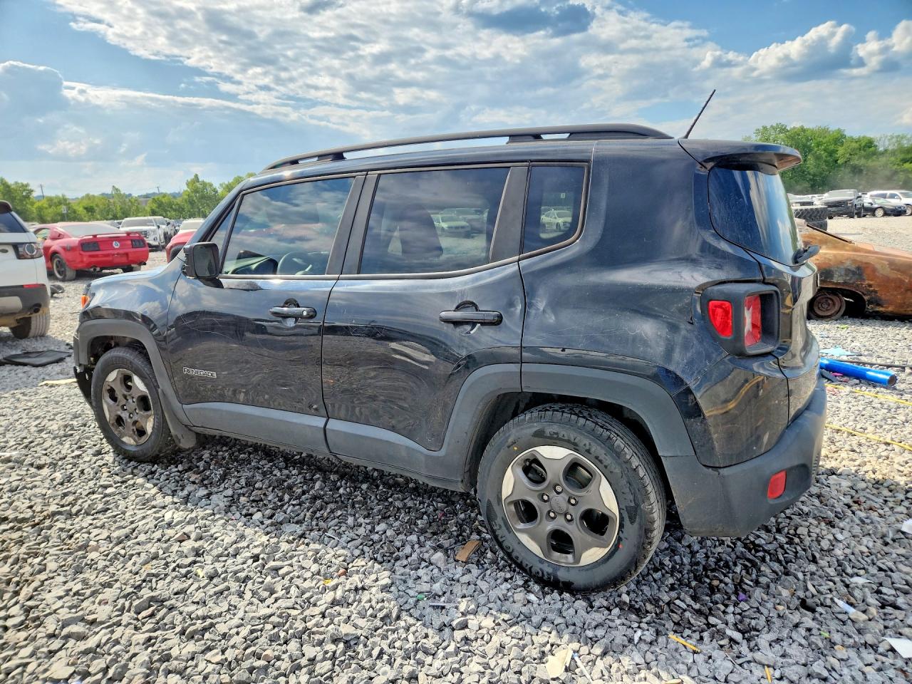 2017 JEEP RENEGADE SPORT photo 4