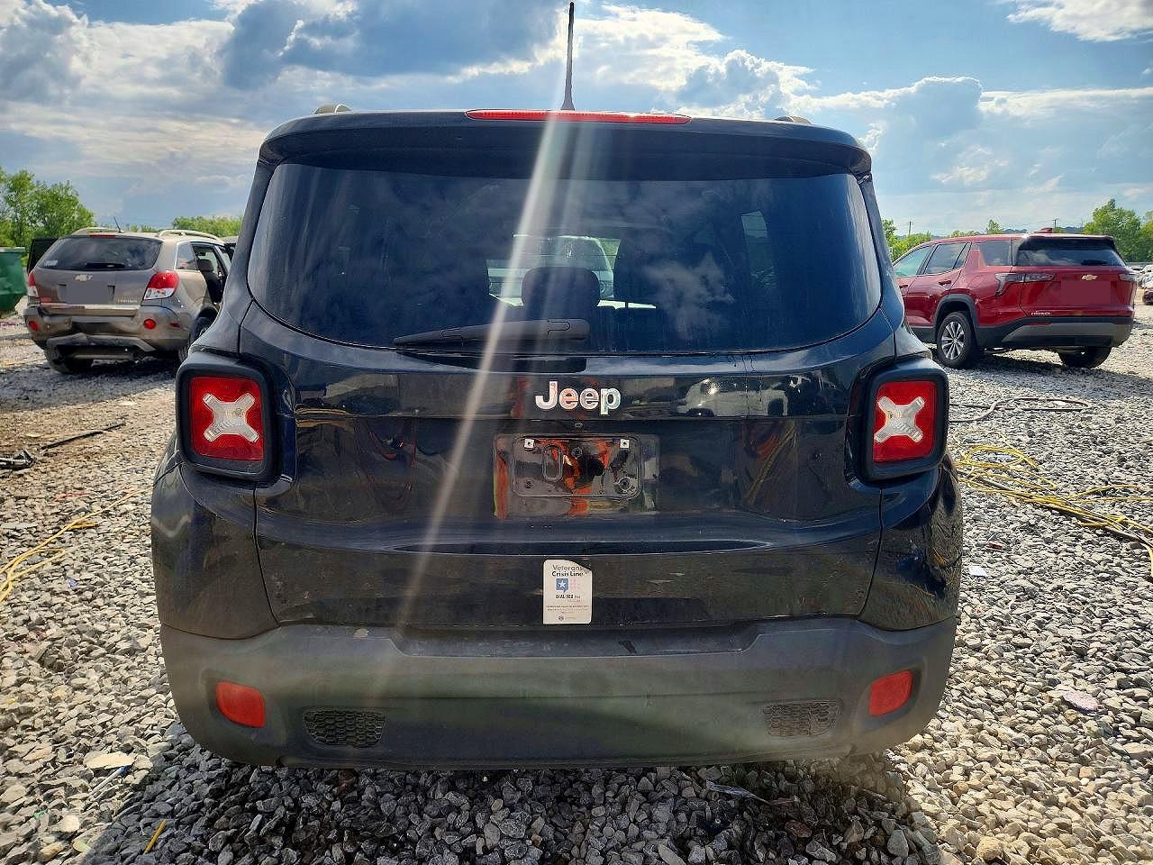 2017 JEEP RENEGADE SPORT photo 16